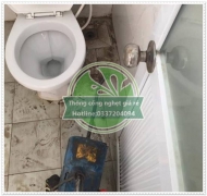 Toilet bị nghẹt phải làm sao?