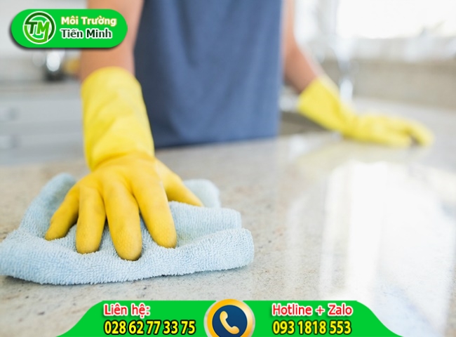 Chuẩn bị đồ bảo hộ trước khi th&ocirc;ng bồn rửa ch&eacute;n