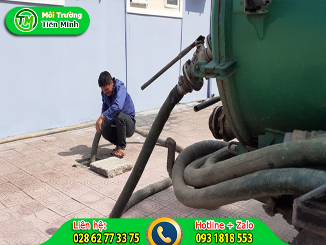 h&uacute;t chất thải c&ocirc;ng nghiệp c&oacute; t&aacute;c động 