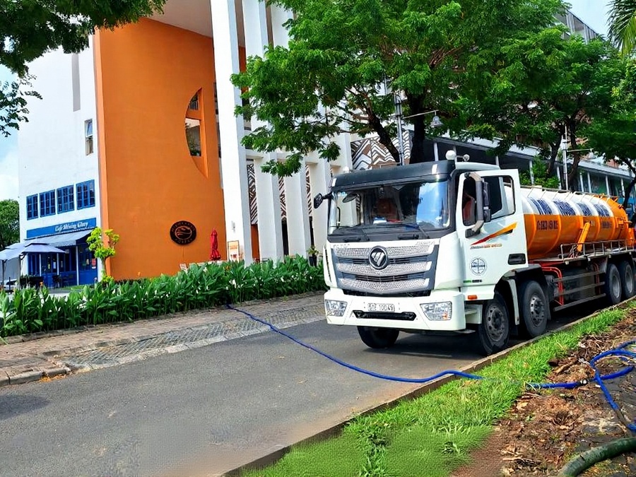 Dịch vụ thu gom b&ugrave;n thải c&ocirc;ng nghiệp với nhiều lợi &iacute;ch