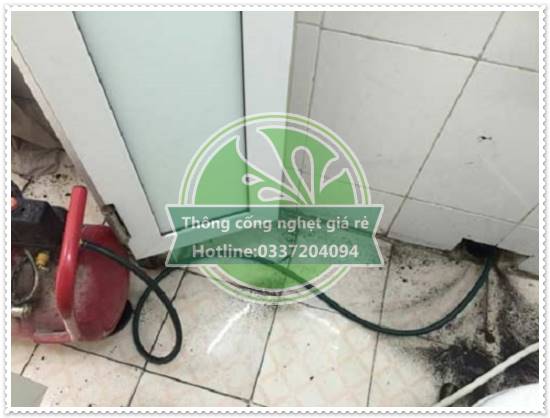Khắc phục tắc ống cống bằng bột thông chuyên dụng
